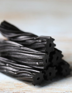 239 FINI LÉKOŘICOVÉ PENDREKY 1000g
