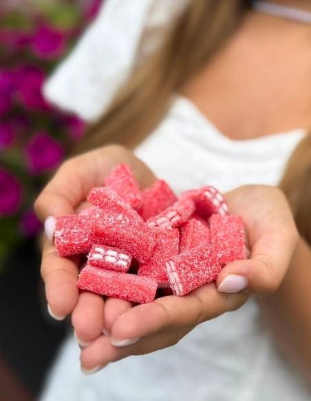 212 FINI KYSELÉ JAHODOVÉ CIHLIČKY 1000g