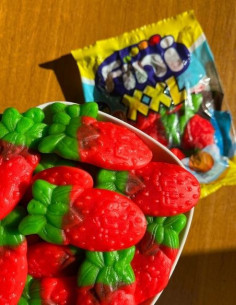 233 FINI XXL JAHODY 1000g